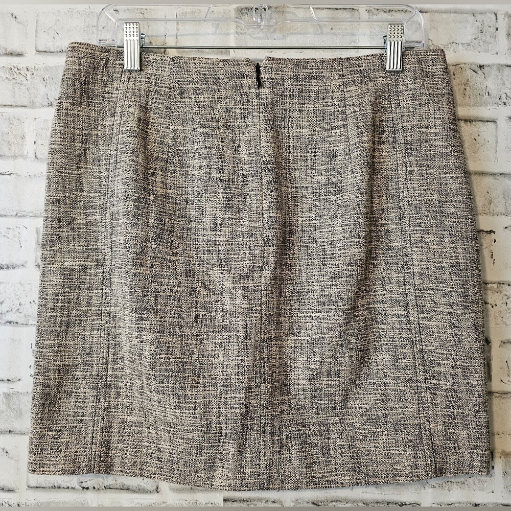 Ann Taylor Loft Petites 8P A-line skirt. Only worn once! - Picture 3 of 4